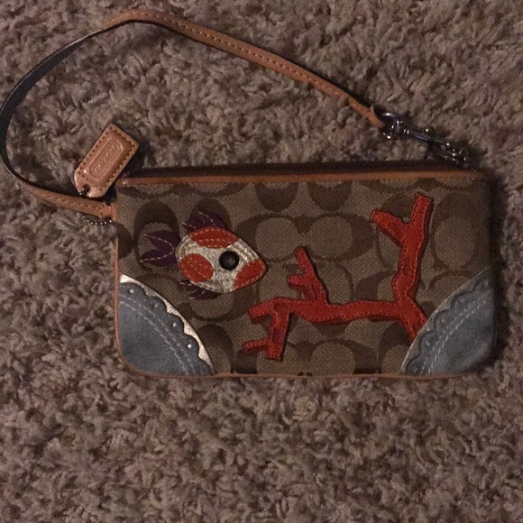 Coach Handbags - Coach wristlet Coach Handbags - Coach wristlet